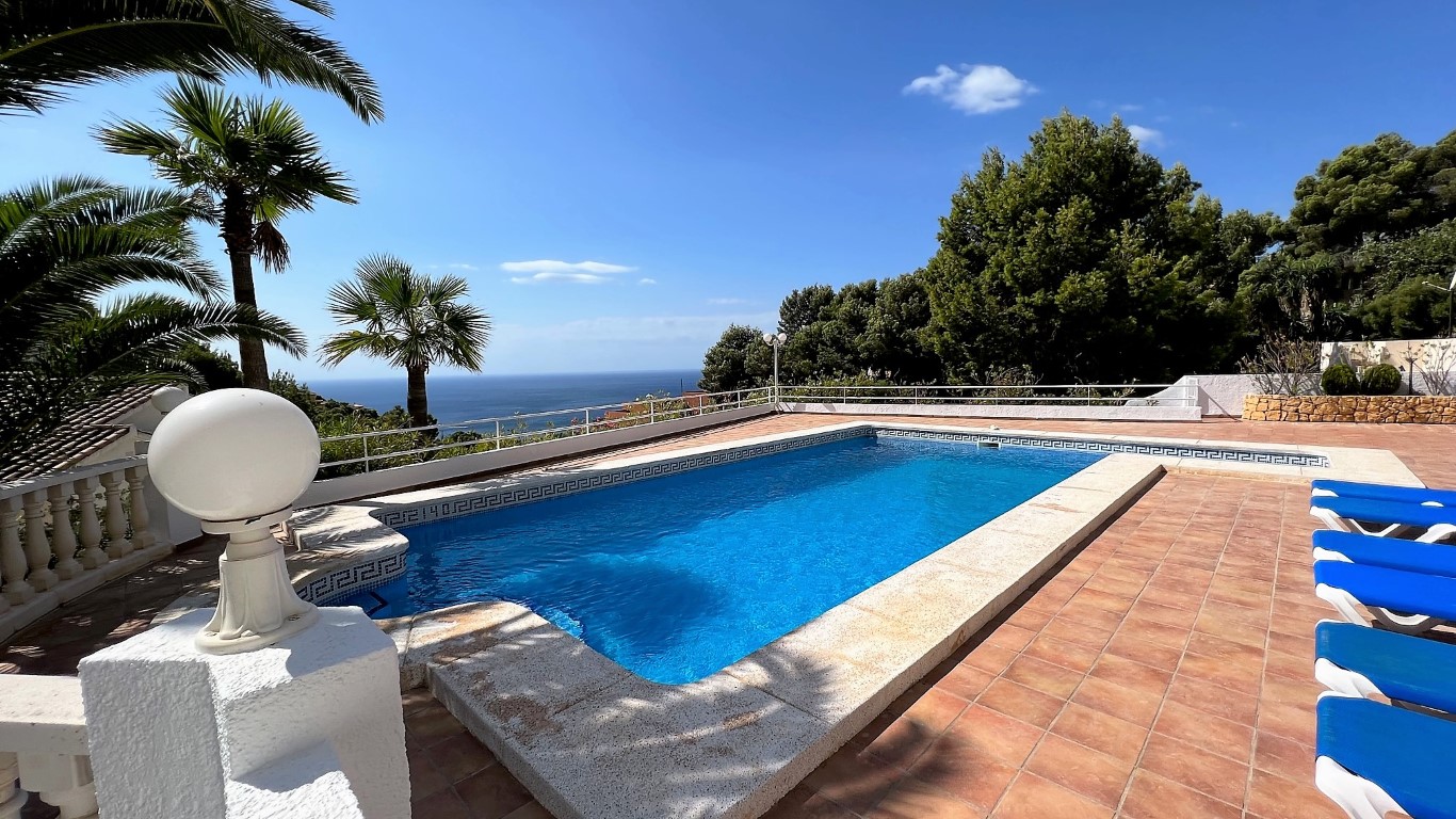 Altea - Mediterranean villa with sea views